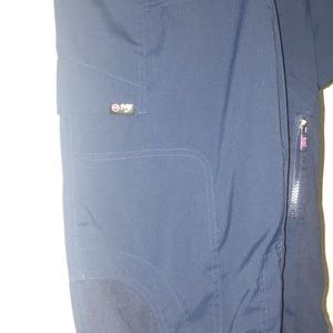 KOI SCRUBS MEDIUM